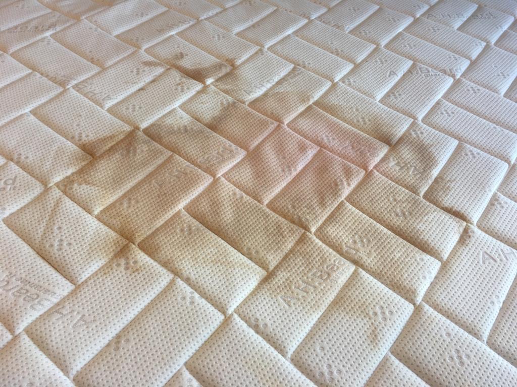 mattress-cleaning-before-with-stains